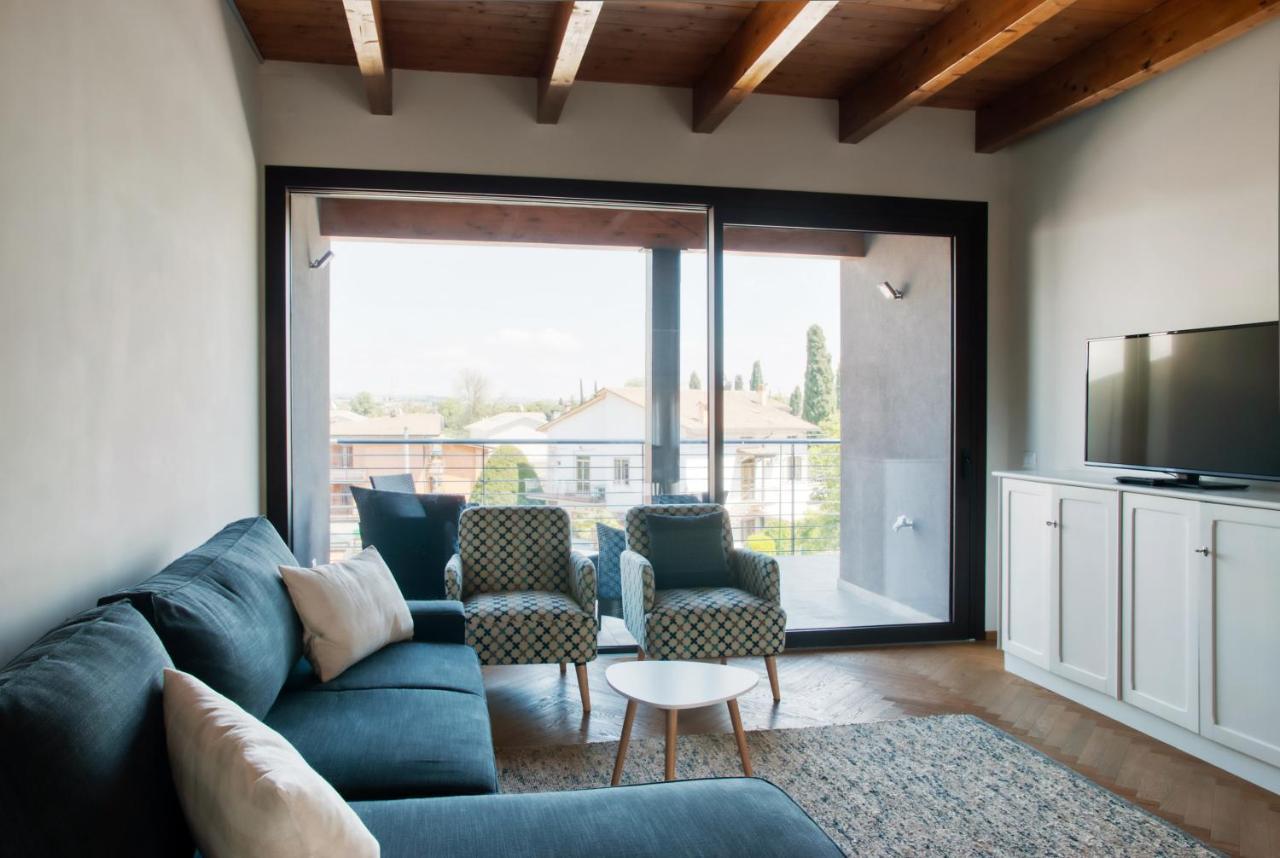 Mincio Apartment - Residenza Puoti Peschiera del Garda Exterior foto